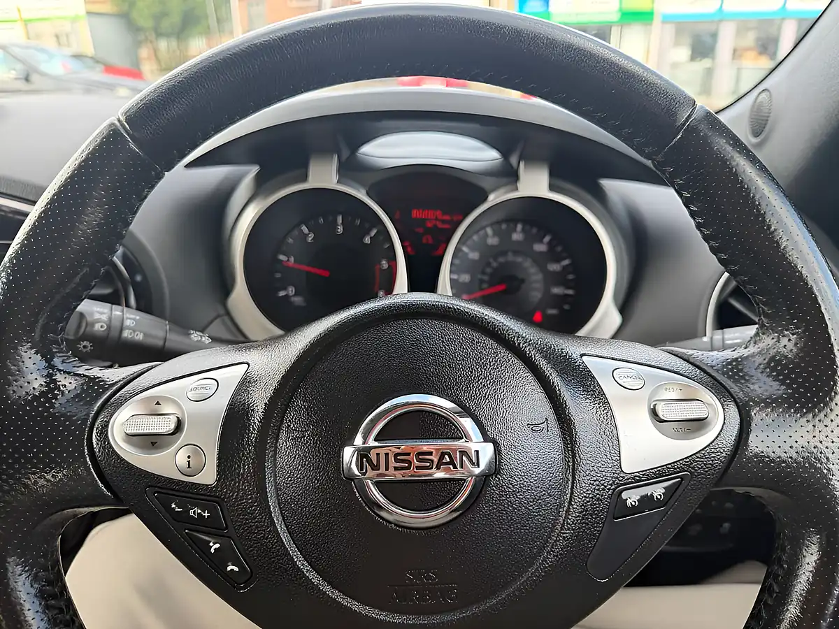 Used 2013 Nissan Juke N-Tec Black - Interior and Exterior details 7