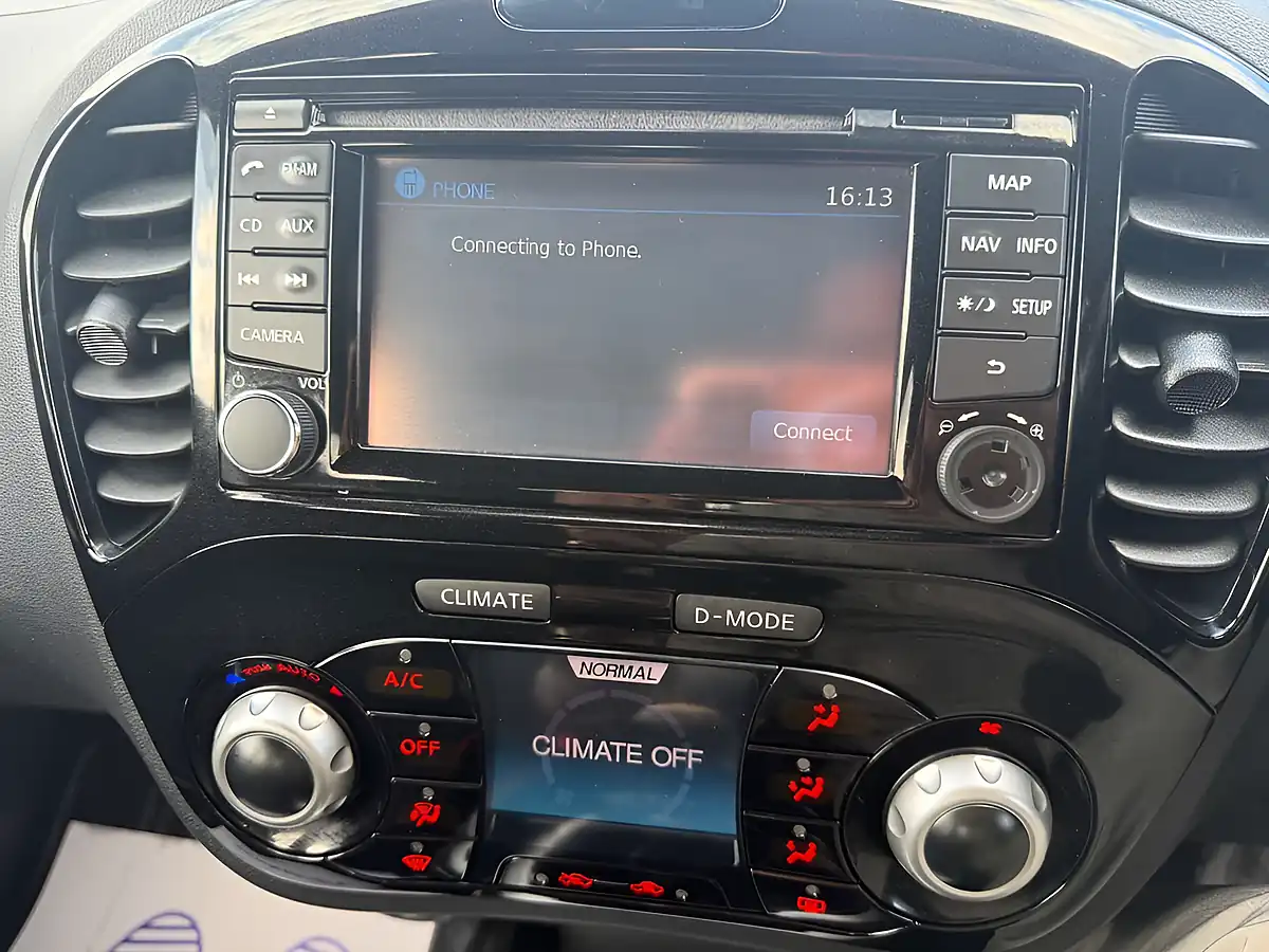 Used 2013 Nissan Juke N-Tec Black - Interior and Exterior details 9