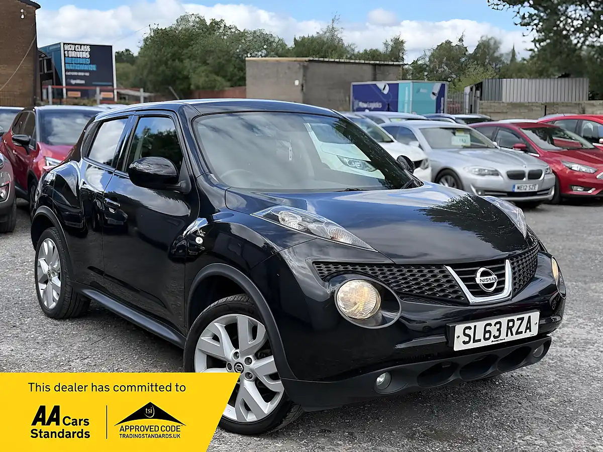 Used 2013 Nissan Juke N-Tec Black - Front View