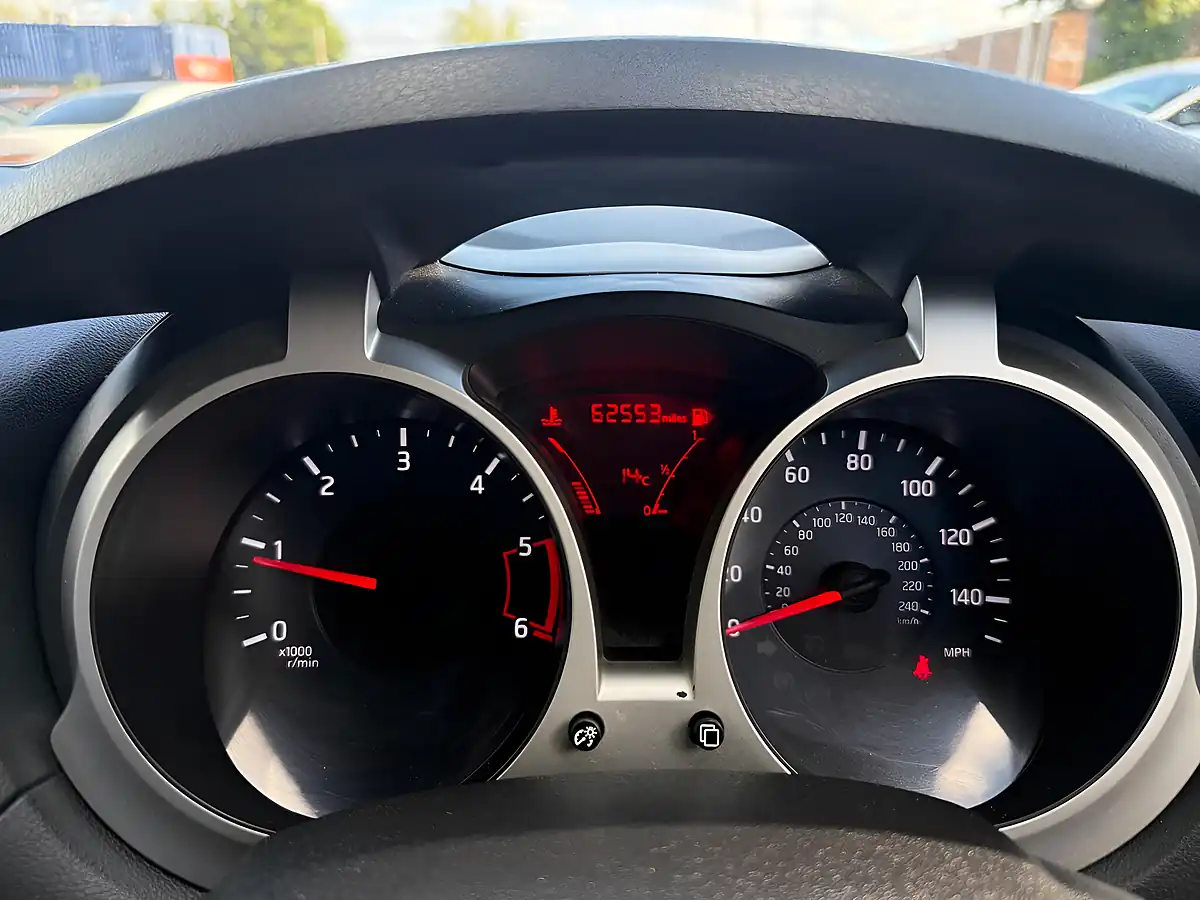 Used 2013 Nissan Juke N-Tec Black - Interior and Exterior details 16