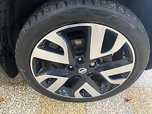 Used 2013 Nissan Juke N-Tec Black - Interior and Exterior details 13