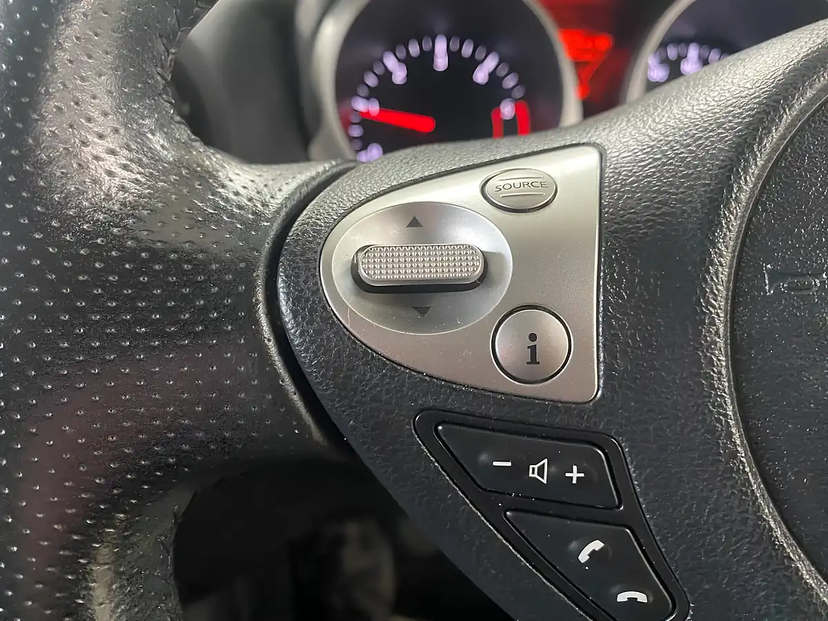 Used 2013 Nissan Juke N-Tec Black - Interior and Exterior details 16