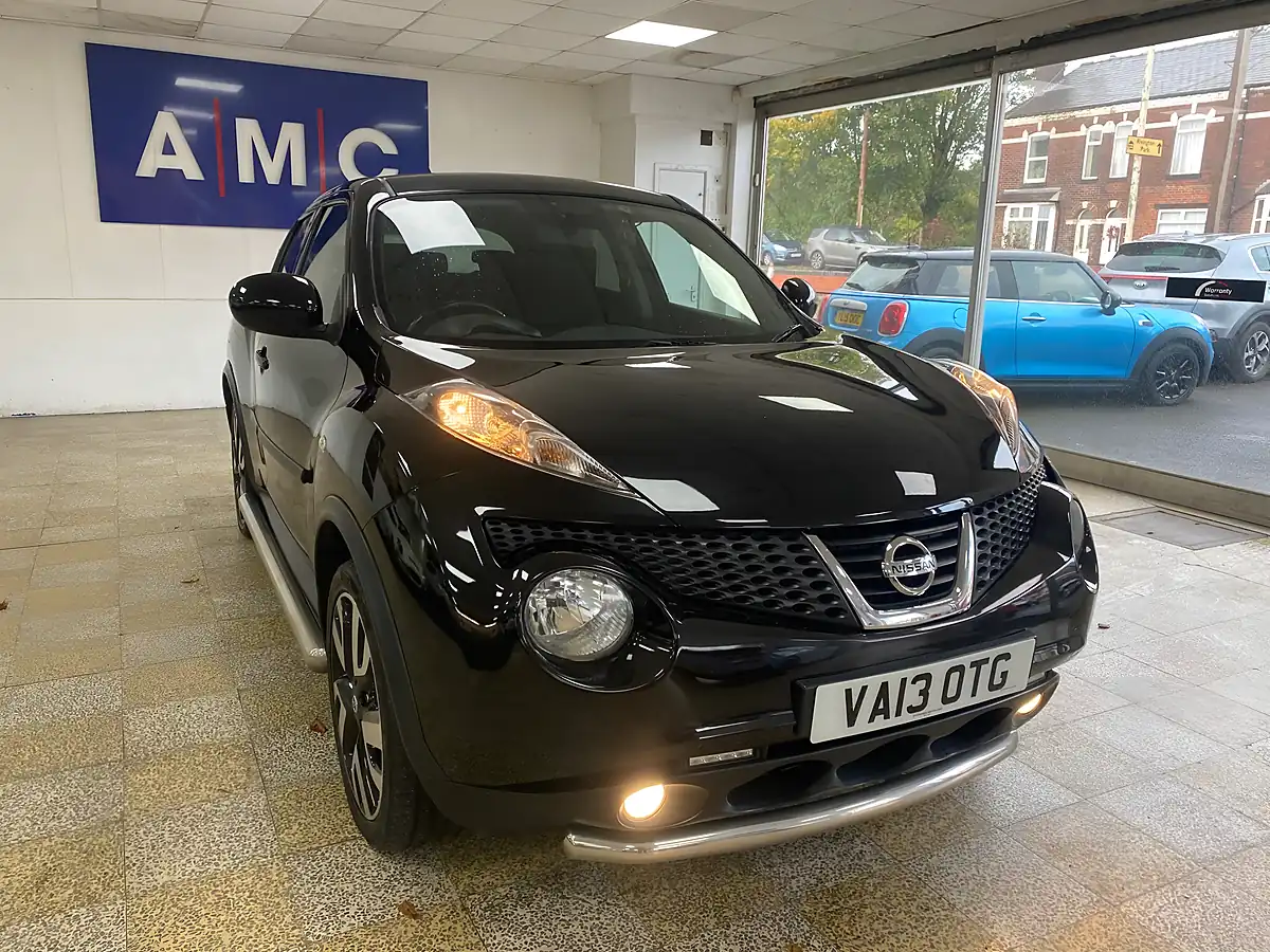 Used 2013 Nissan Juke N-Tec Black - Interior and Exterior details 4