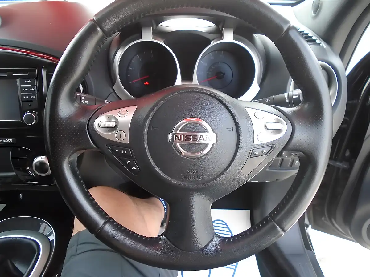 Used 2013 Nissan Juke N-Tec Black - Interior and Exterior details 10