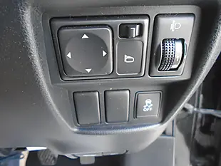 Used 2013 Nissan Juke N-Tec Black - Interior and Exterior details 11