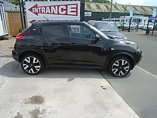 Used 2013 Nissan Juke N-Tec Black - Interior and Exterior details 16