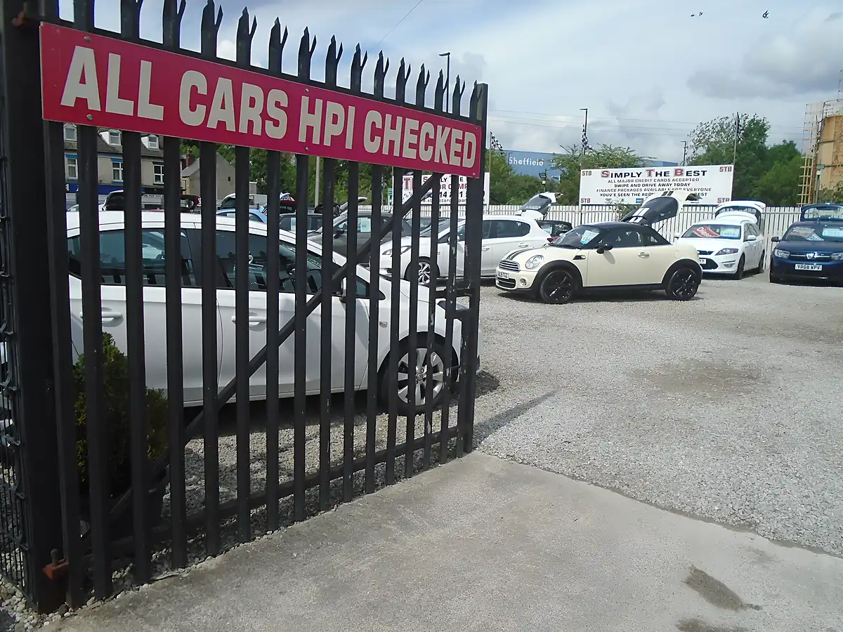 Used 2013 Nissan Juke N-Tec Black - Interior and Exterior details 20