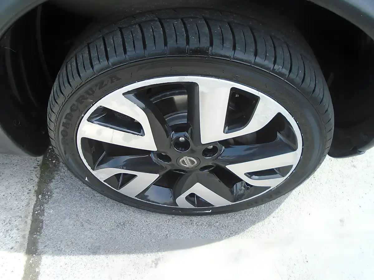 Used 2013 Nissan Juke N-Tec Black - Interior and Exterior details 5