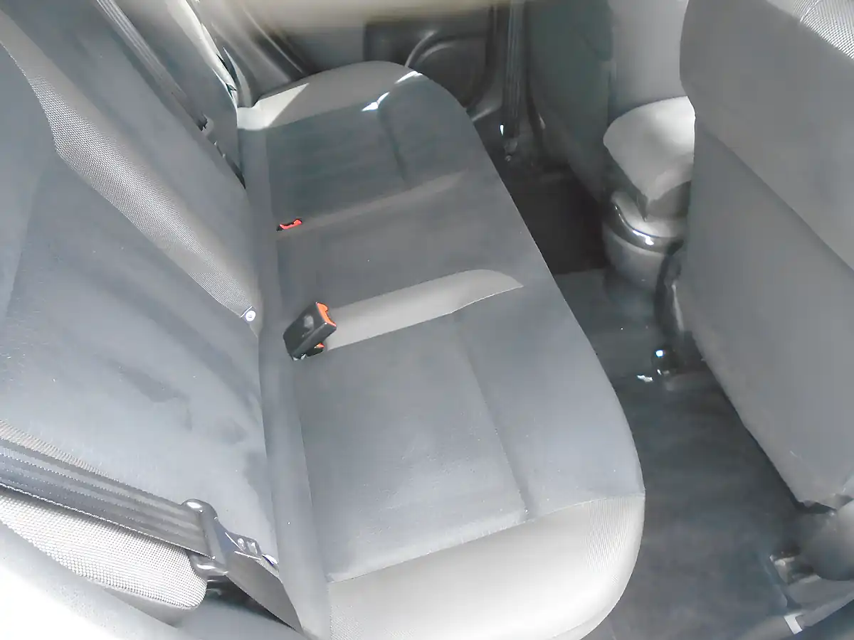 Used 2013 Nissan Juke N-Tec Black - Interior and Exterior details 8