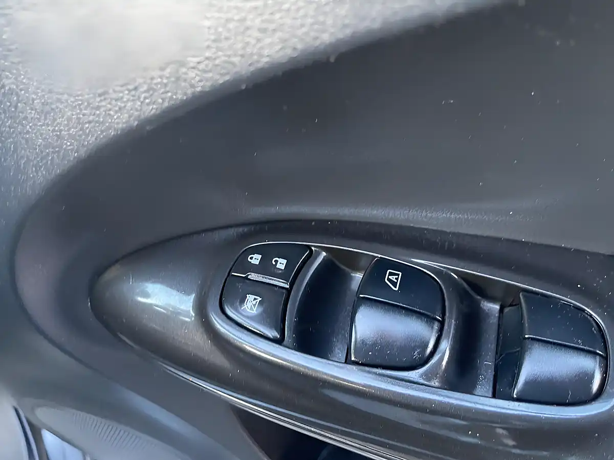 Used 2013 Nissan Juke N-Tec Grey - Interior and Exterior details 18