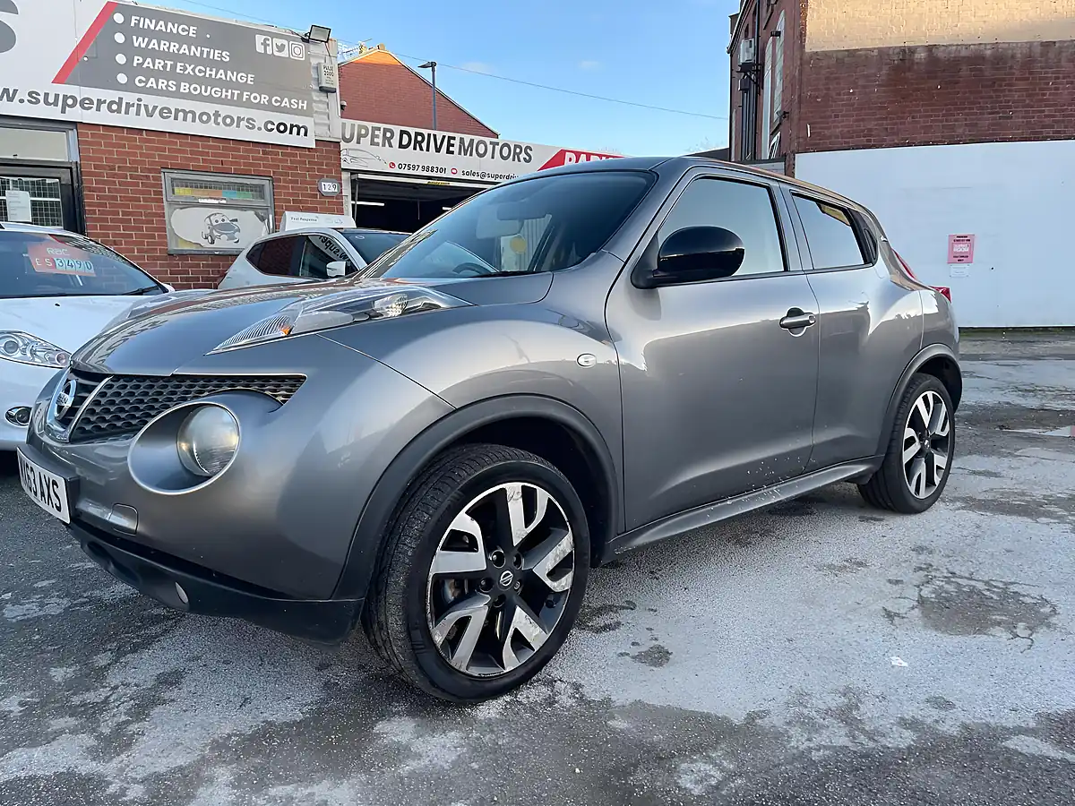 Used 2013 Nissan Juke N-Tec Grey - Interior and Exterior details 5