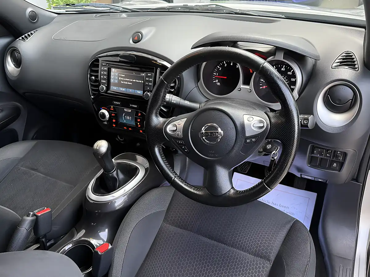 Used 2013 Nissan Juke N-Tec Silver - Interior and Exterior details 13