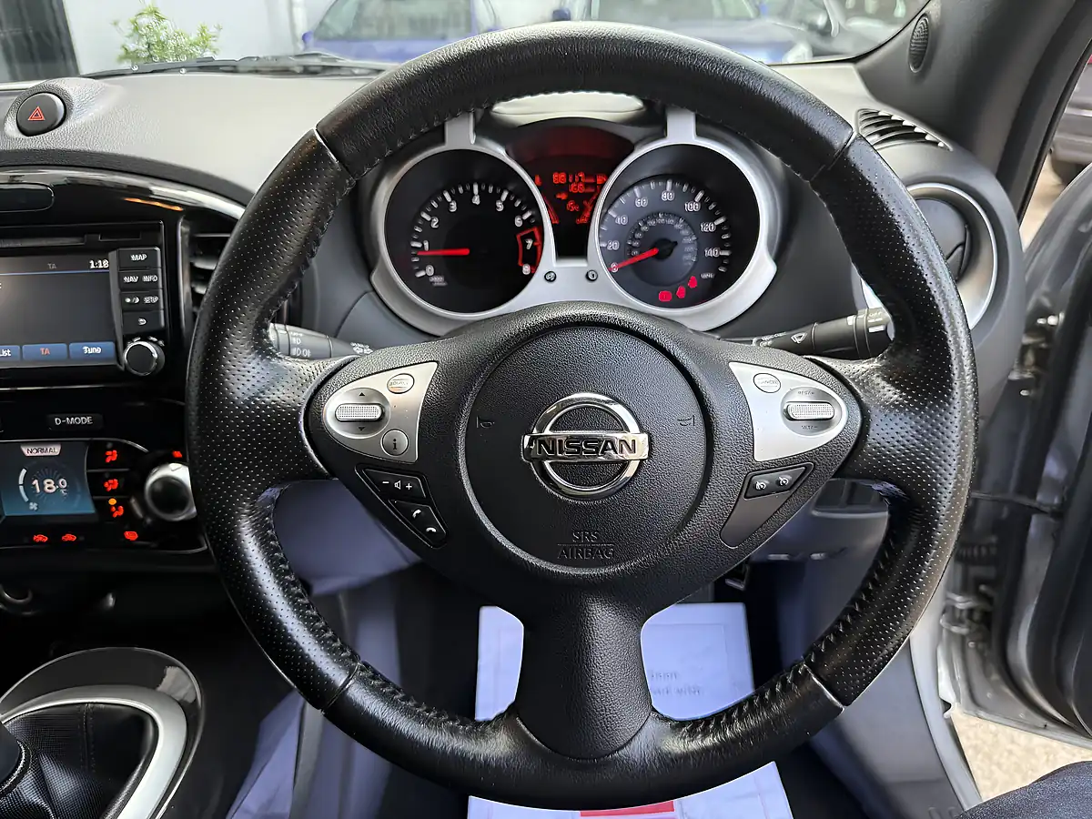 Used 2013 Nissan Juke N-Tec Silver - Interior and Exterior details 16