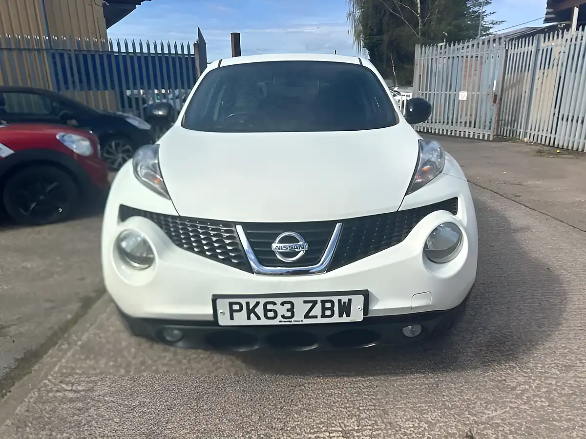 Used 2013 Nissan Juke N-Tec White - Interior and Exterior details 6