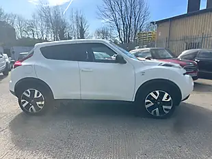 Used 2013 Nissan Juke N-Tec White - Interior and Exterior details 8