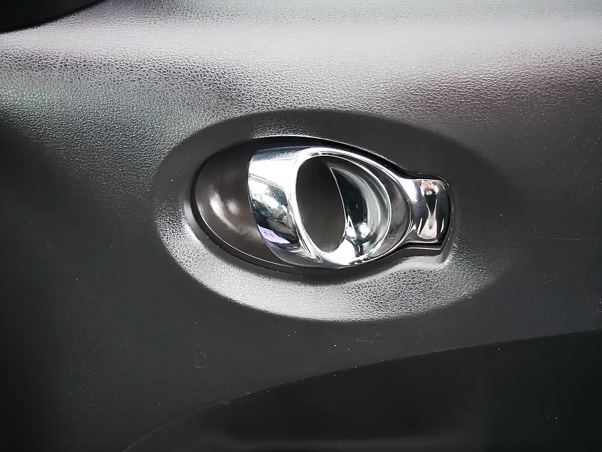 Used 2013 Nissan Juke Nismo Black - Interior and Exterior details 16