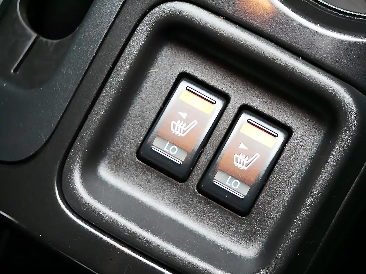 Used 2013 Nissan Juke Nismo Black - Interior and Exterior details 18