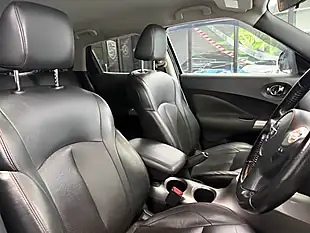 Used 2013 Nissan Juke Tekna Blue - Interior and Exterior details 8