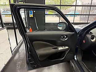 Used 2013 Nissan Juke Tekna Blue - Interior and Exterior details 20