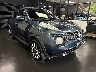 Used 2013 Nissan Juke Tekna Blue - Interior and Exterior details 4