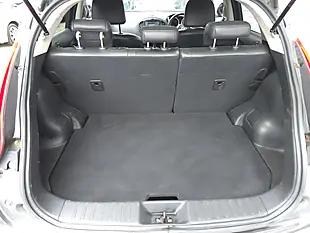 Used 2013 Nissan Juke Tekna Grey - Interior and Exterior details 13