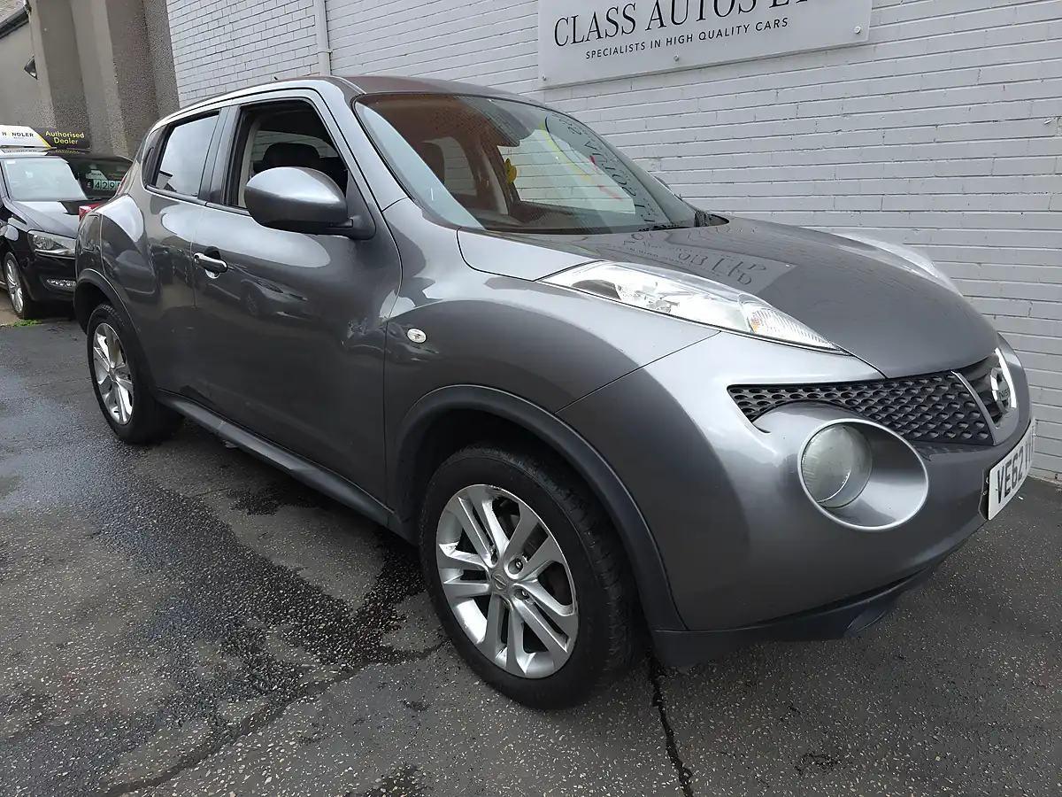 Used 2013 Nissan Juke Tekna Grey - Interior and Exterior details 14