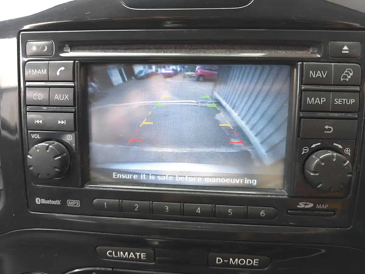 Used 2013 Nissan Juke Tekna Grey - Interior and Exterior details 18