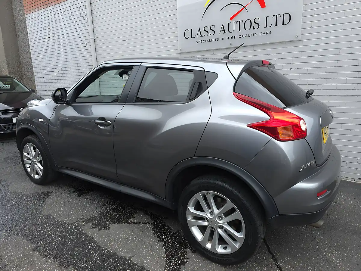 Used 2013 Nissan Juke Tekna Grey - Interior and Exterior details 5