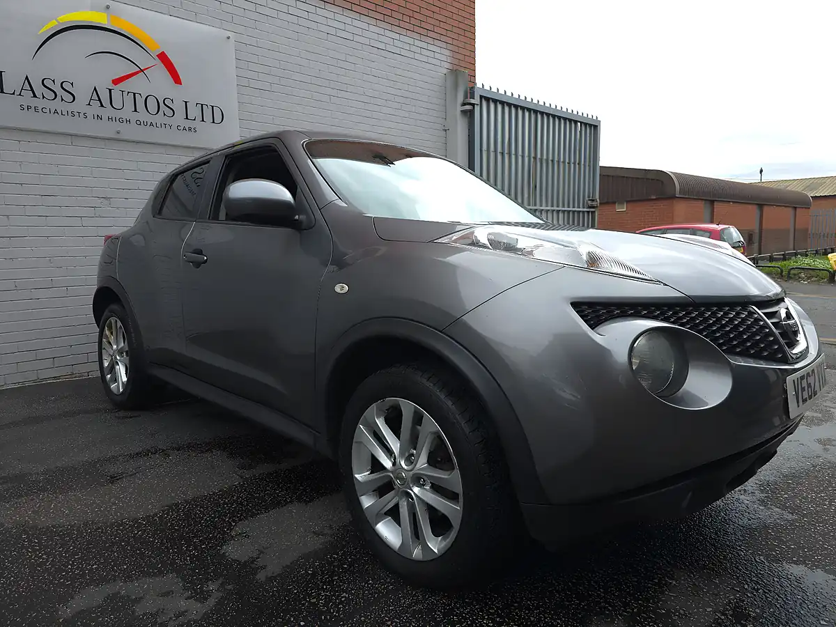 Used 2013 Nissan Juke Tekna Grey - Interior and Exterior details 6