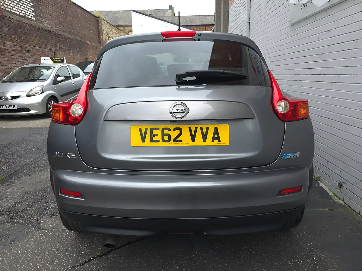 Used 2013 Nissan Juke Tekna Grey - Interior and Exterior details 9