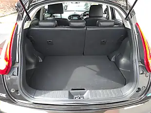 Used 2013 Nissan Juke Tekna Orange - Interior and Exterior details 12