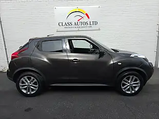 Used 2013 Nissan Juke Tekna Orange - Interior and Exterior details 16