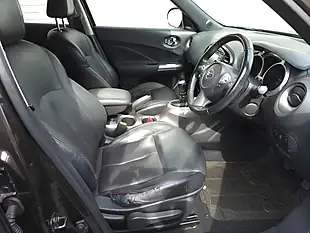 Used 2013 Nissan Juke Tekna Orange - Interior and Exterior details 17