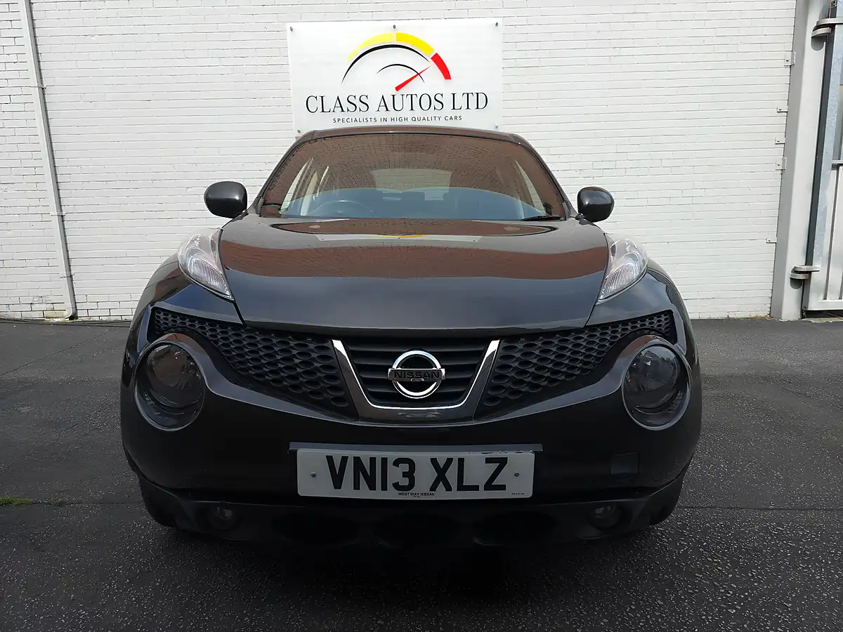 Used 2013 Nissan Juke Tekna Orange - Interior and Exterior details 3