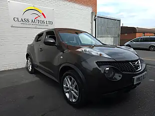Used 2013 Nissan Juke Tekna Orange - Interior and Exterior details 6