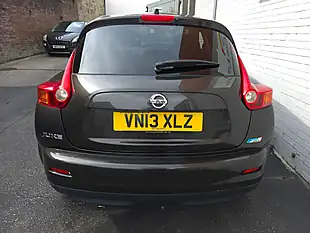 Used 2013 Nissan Juke Tekna Orange - Interior and Exterior details 9