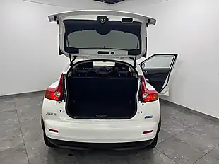 Used 2013 Nissan Juke Tekna White - Interior and Exterior details 14