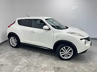 Used 2013 Nissan Juke Tekna White - Interior and Exterior details 2