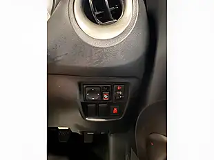 Used 2013 Nissan Juke Tekna White - Interior and Exterior details 20