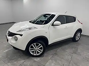 Used 2013 Nissan Juke Tekna White - Interior and Exterior details 4