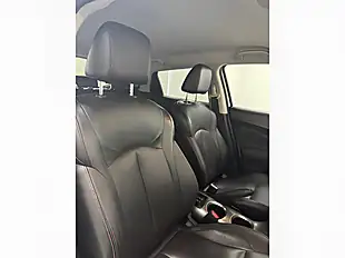 Used 2013 Nissan Juke Tekna White - Interior and Exterior details 9