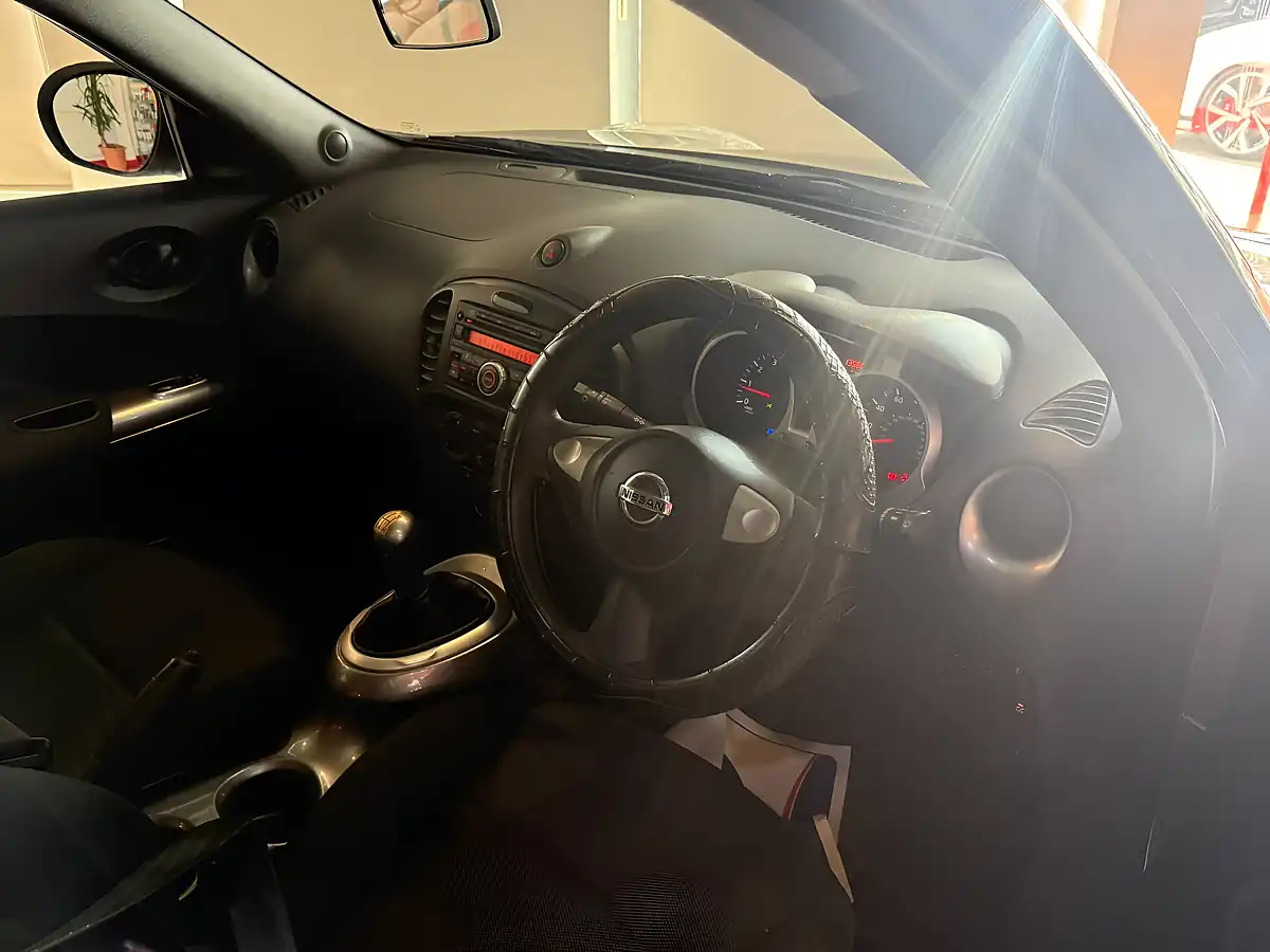 Used 2013 Nissan Juke Visia Grey - Interior and Exterior details 15