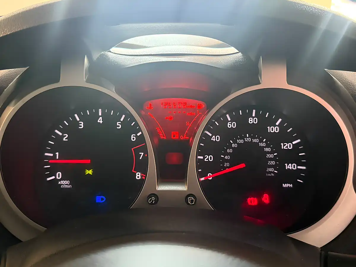 Used 2013 Nissan Juke Visia Grey - Interior and Exterior details 19