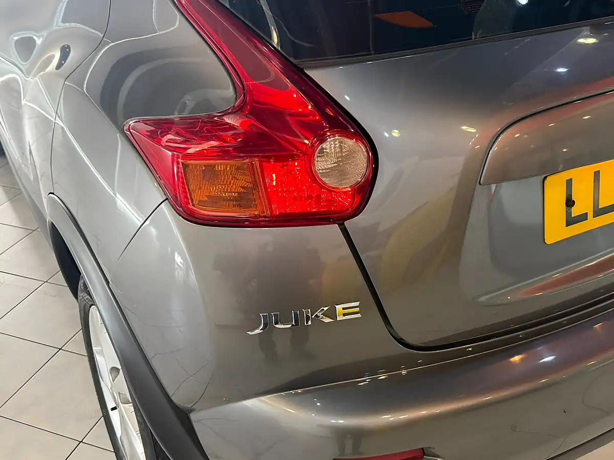 Used 2013 Nissan Juke Visia Grey - Interior and Exterior details 8
