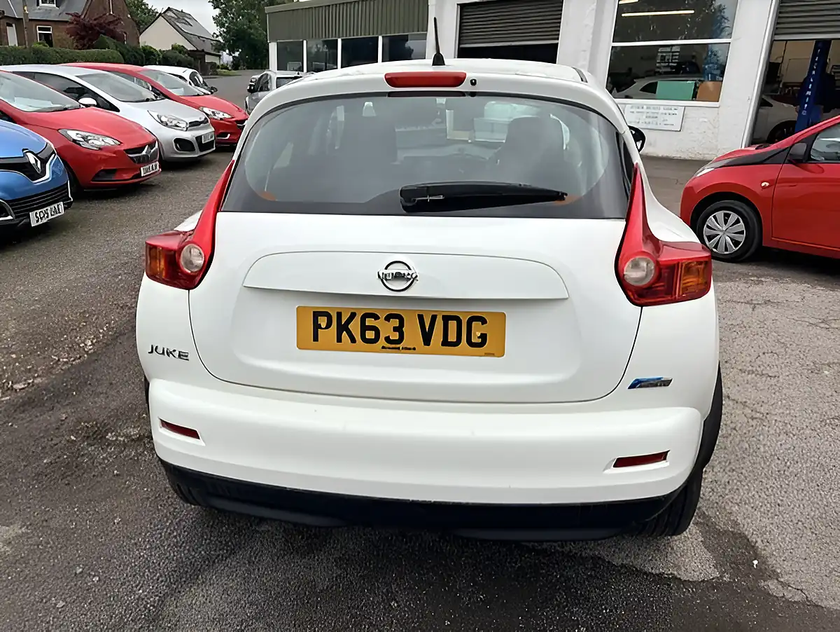 Used 2013 Nissan Juke Visia Solid White - Interior and Exterior details 7