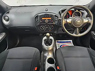 Used 2013 Nissan Juke Visia White - Interior and Exterior details 12