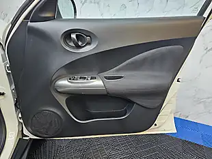 Used 2013 Nissan Juke Visia White - Interior and Exterior details 20