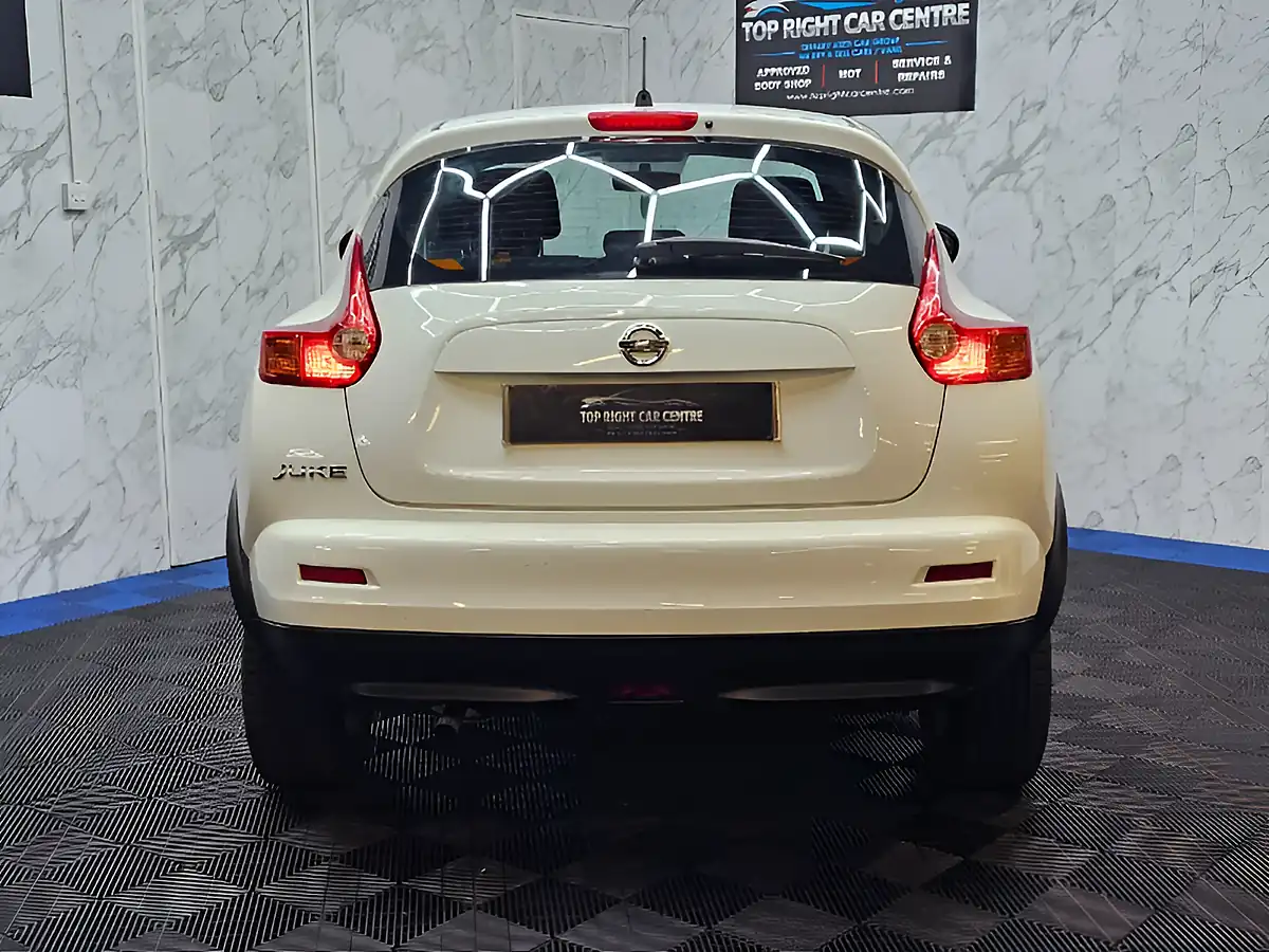 Used 2013 Nissan Juke Visia White - Interior and Exterior details 6