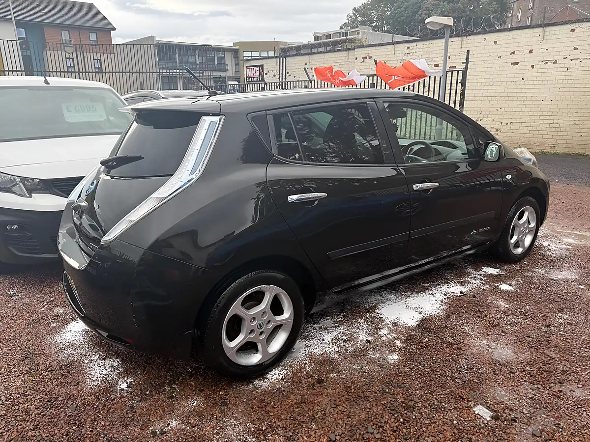 Used 2013 Nissan Leaf Acenta Black - Interior and Exterior details 10