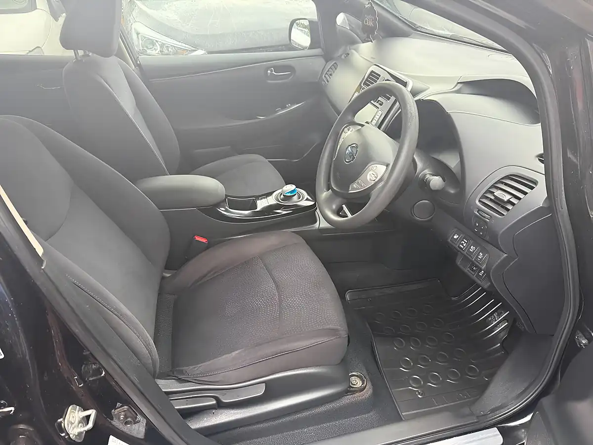 Used 2013 Nissan Leaf Acenta Black - Interior and Exterior details 13